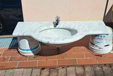 piano in marmo per lavandino del bagno