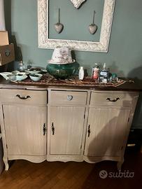 Credenza in legno stile shabby chic