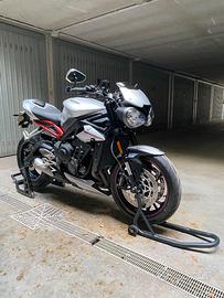Triumph Street Triple 765 R 2019 – 6.928 km