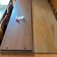 Scrivania in legno con vetro