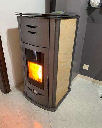 Stufa pellet hydro