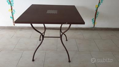 Tavolo da esterno 80x80