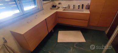 Arredo bagno in noce e stone Artigianale