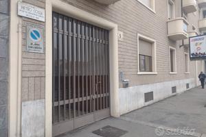 Magazzino piazza Massaua