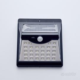 Luce Solare LED da Esterno con Sensore di Moviment