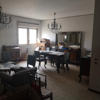 Ampio e luminoso appartamento in zona prestigiosa