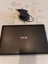 Notebook Asus 10" adatto per navigazione internet