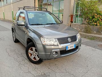 Suzuki Grand Vitara 4x4 full optional 