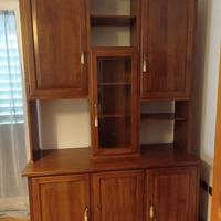 Credenza in legno massiccio