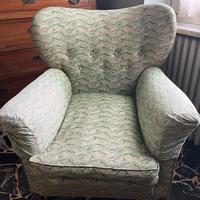 Due poltrone in tessuto