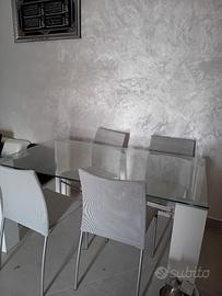  tavolo in vetro  con 6 sedie 