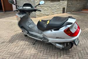 Scooter Honda -Peugeot sv  250 cc