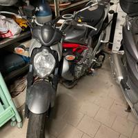 Suzuki SFV Gladius 650 - 2012