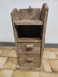 Antica cassettiera/porta oggetti in legno.