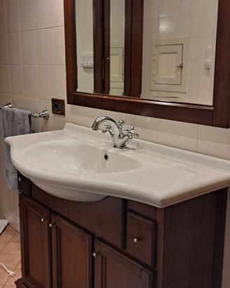 mobile bagno con specchio