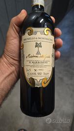 bottiglia di vino Brunello di Montalcino  