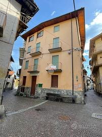 NEGOZIO A LANZO TORINESE