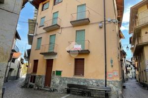 NEGOZIO A LANZO TORINESE