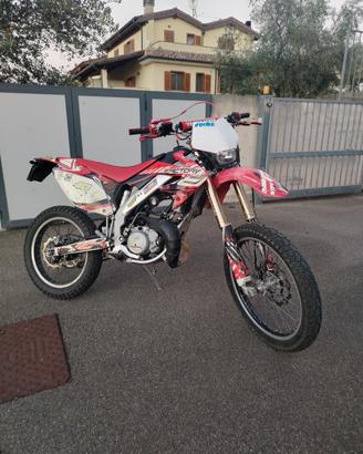 HM 50 CRE six competition 