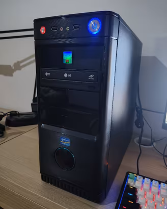 PC Mid Tower Desktop assemblato (1)