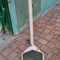 vintage bilancia a colonna