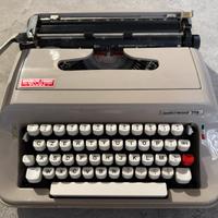 Macchina da scrivere Underwood 319