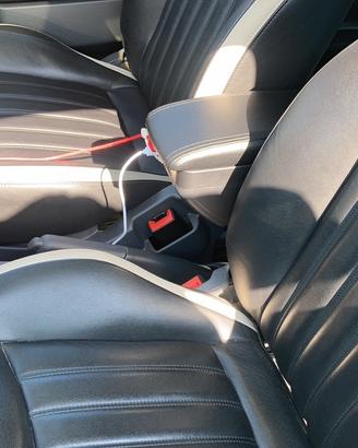 Supporto Telefono Auto Per Fiat Fiorino/Qubo/Combi 2008-2026 – Rotazione 360°, Magneti Forti, Installazione Senza Viti