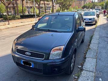 Ford Fusion 1.4 benzina unico proprietario