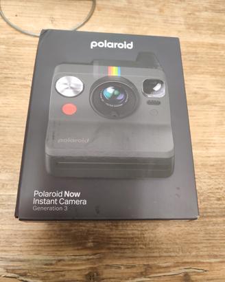 polaroid instant camera 