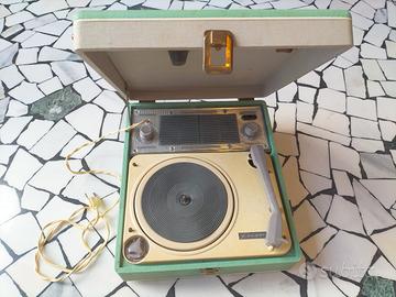 giradischi a valigetta