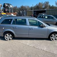 RICAMBI AUTO OPEL ASTRA H SW 2007