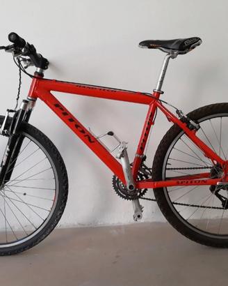 MTB bicicletta Cube