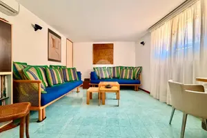 3 LOCALI A NAPOLI