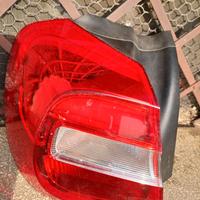 faro posteriore esterno sinistro Mercedes GLA 2014