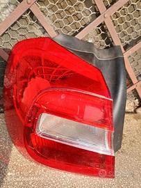 faro posteriore esterno sinistro Mercedes GLA 2014