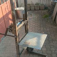 sollevatore damigiane 