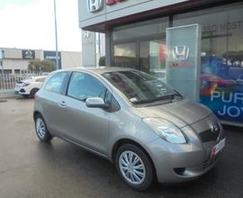 Toyota Yaris 1.0 3 porte