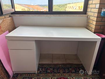 Scrivania bianca Ikea