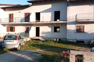 Villa di 180 m² con più di 5 locali e box auto a A