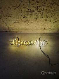 insegna al neon hoegaarden