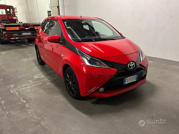 Toyota Aygo 1.0 VVT-i 69 CV 5 porte x-clusiv MMT