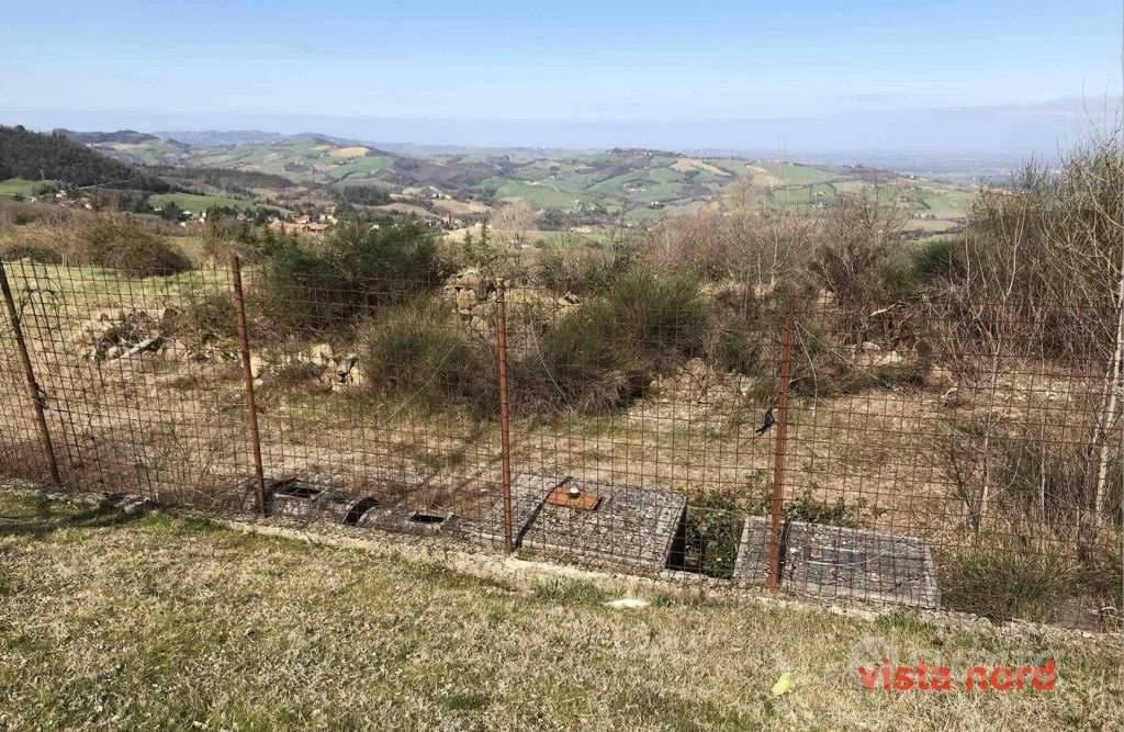 Immobile in asta di 1590 m² a Gazzola - Altro