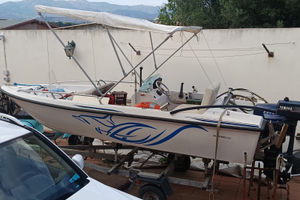 Barca motori e carrello