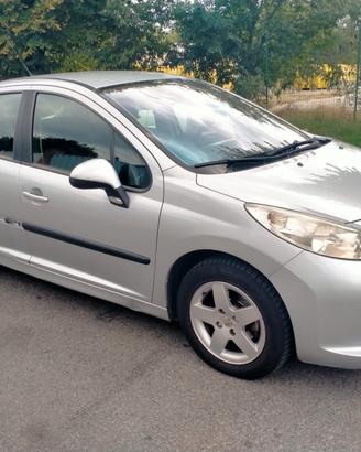 Peugeot 207 1.4 8V 75CV 3p. X Line