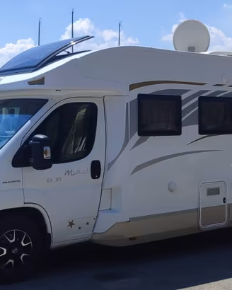 CI RIVIERA FULL OPT  – 34.585 KM  PRONTO A PARTIRE