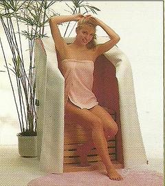 Sauna salvaspazio con interno in legno