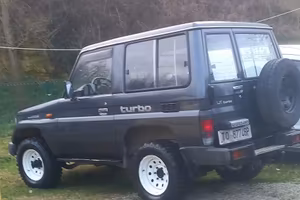 TOYOTA LAND CRUISER LJ70