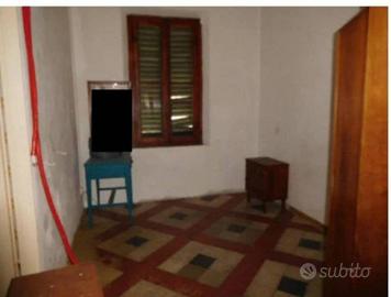 Immobile in asta di 1700 m² a Reggello
