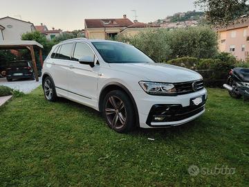 VOLKSWAGEN Tiguan 1.5 R line TSI Sport 