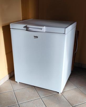 Congelatore Grande a Pozzetto Beko 205 Litri